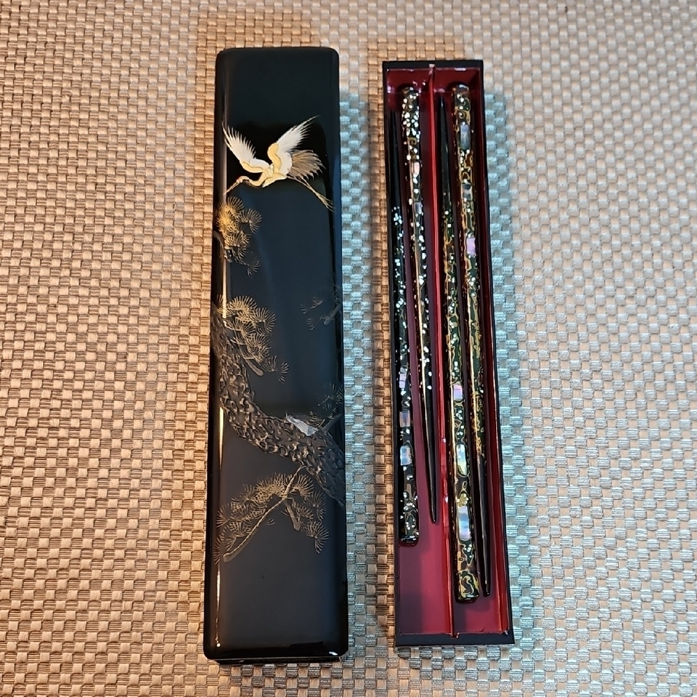 VTG Japanese His & Her Abalone MOP Inlaid Lacquer Wood Chopsticks Box Set